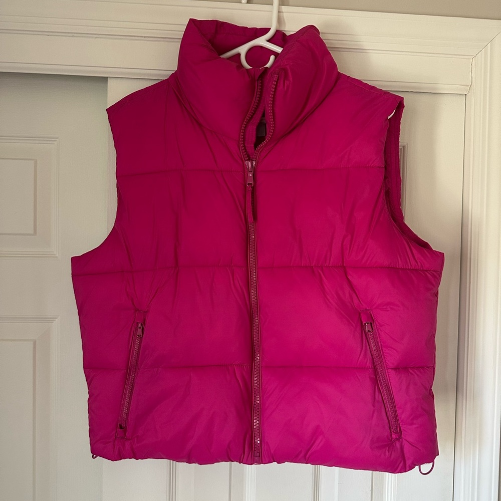 Old Navy Women's Pink Puffer Vest- SIZE L